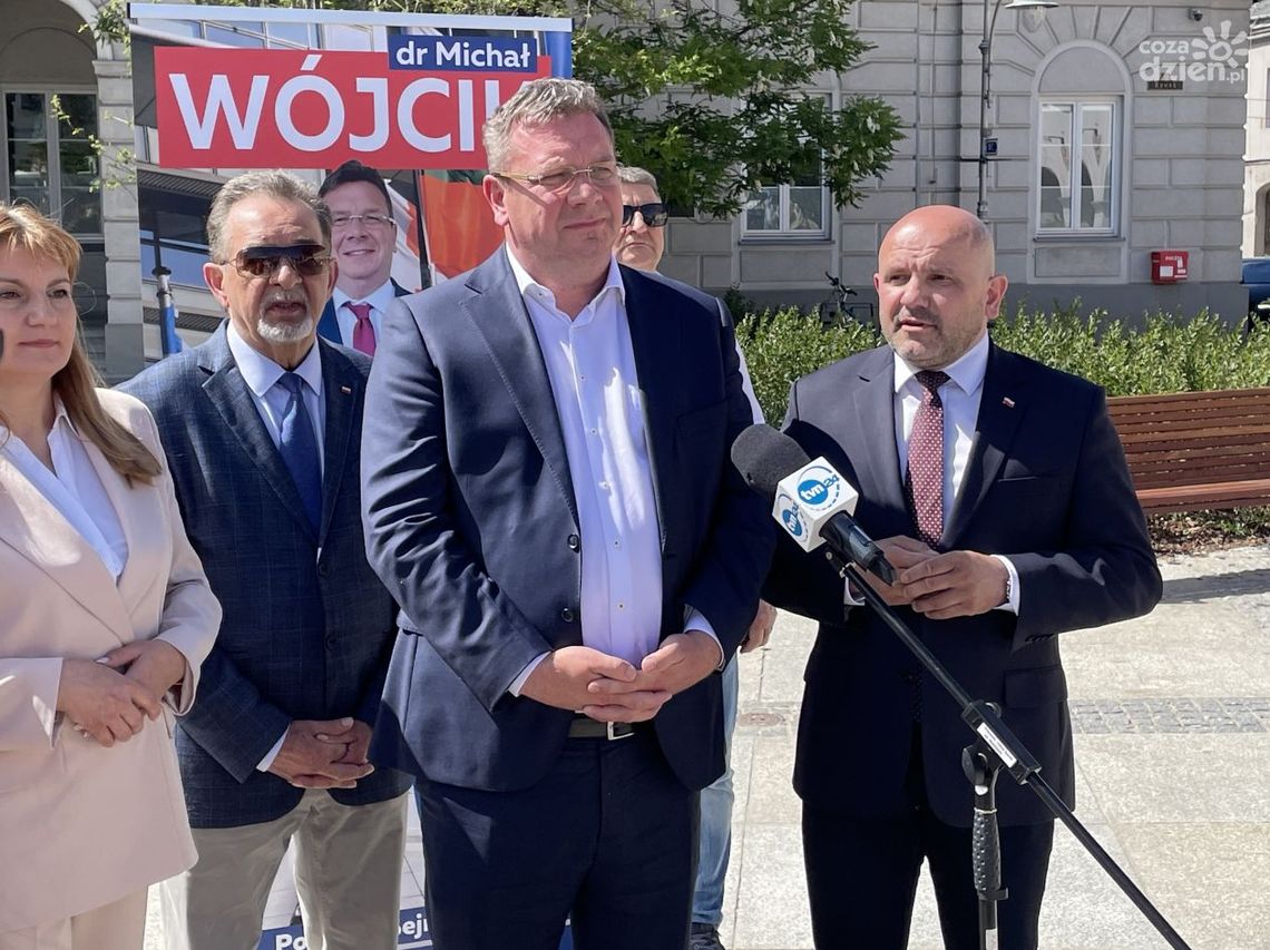 Czy Donald Tusk sprzedał Polskę za ,,srebrniki"?