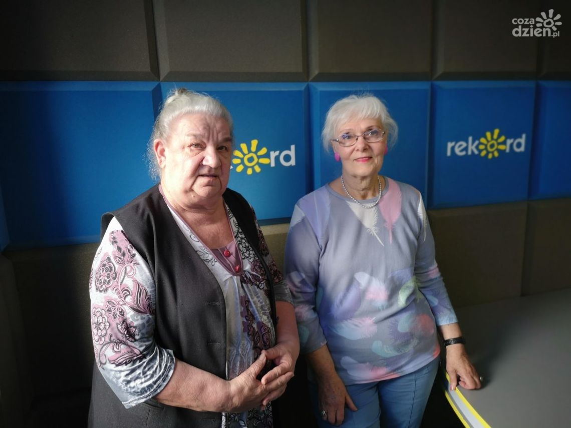 D. Ogórek, E. Adamska: Ostrowieckie "Amazonki: pomogły przez 25 lat swojej działalności, setkom kobiet po mastektomii D. Ogórek, E. Adamska: Ostrowieckie "Amazonki: pomogły przez 25 lat swojej działalności, setkom kobiet po mastektomii