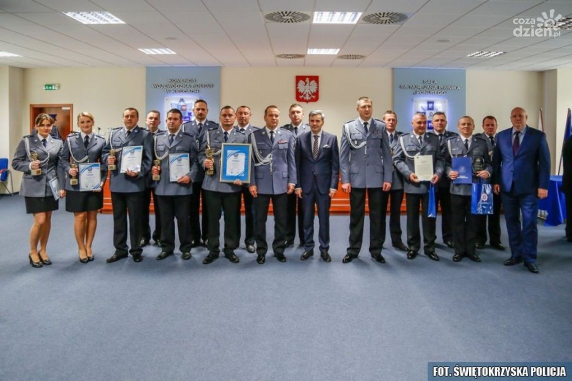 DAMIAN ŁASAK - dzielnicowy z Ostrowca na medal DAMIAN ŁASAK - dzielnicowy z Ostrowca na medal