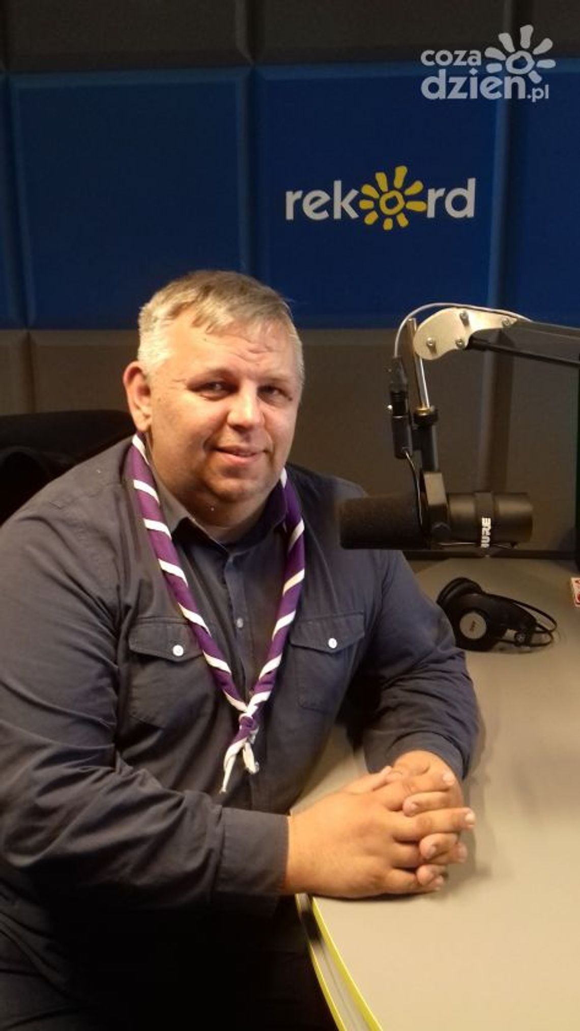 DARIUSZ CZUPRYŃSKI-harcują harcerze z harcmistrzem DARIUSZ CZUPRYŃSKI-harcują harcerze z harcmistrzem