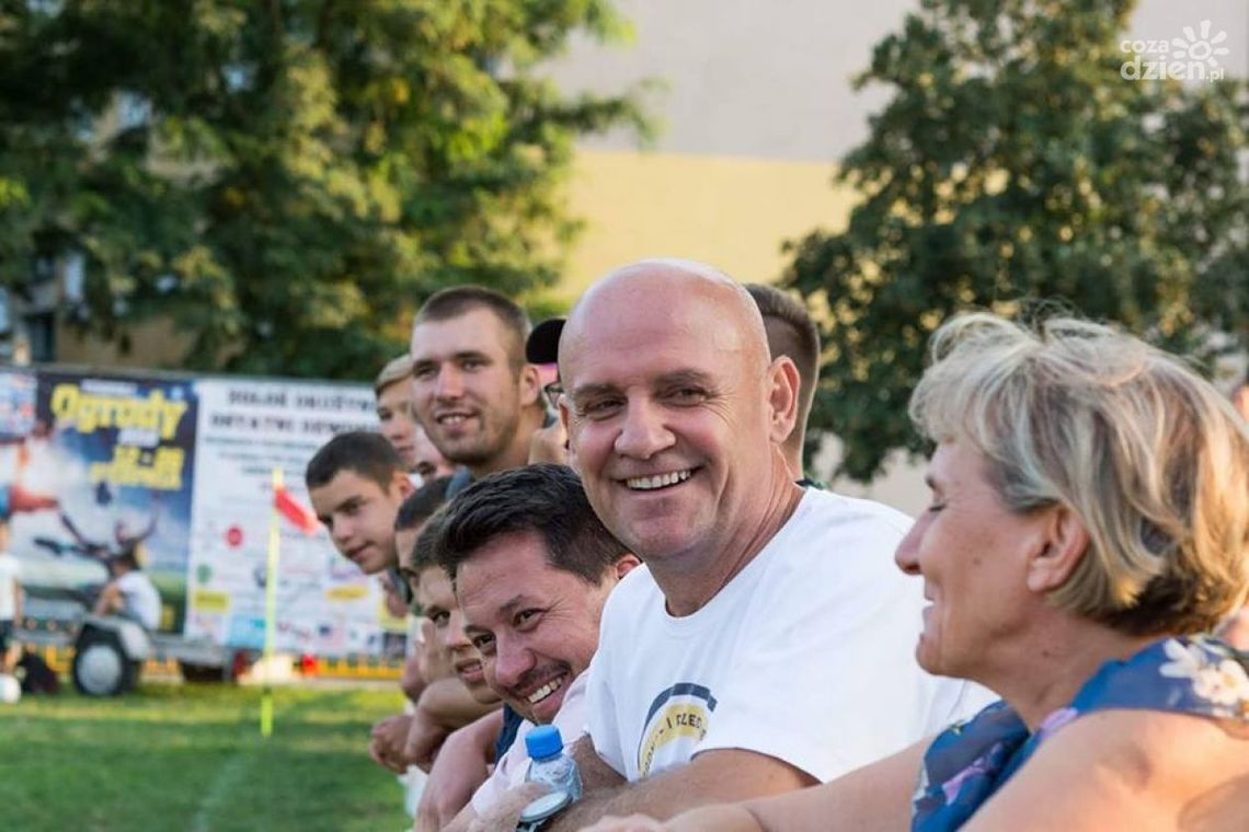 DARIUSZ KARWIŃSKI - warto przeczytać DARIUSZ KARWIŃSKI - warto przeczytać