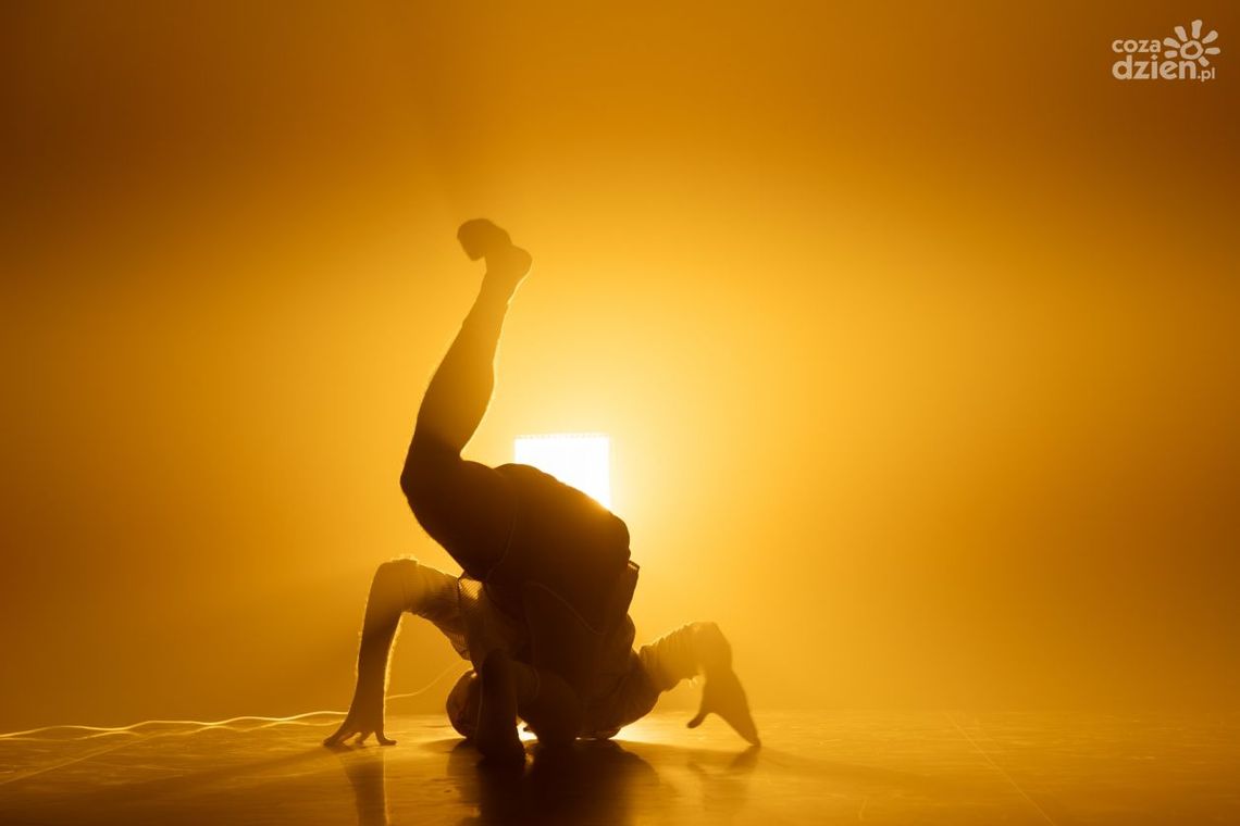 "De light" w ramach Przestrzeni Sztuki - Taniec "De light" w ramach Przestrzeni Sztuki - Taniec