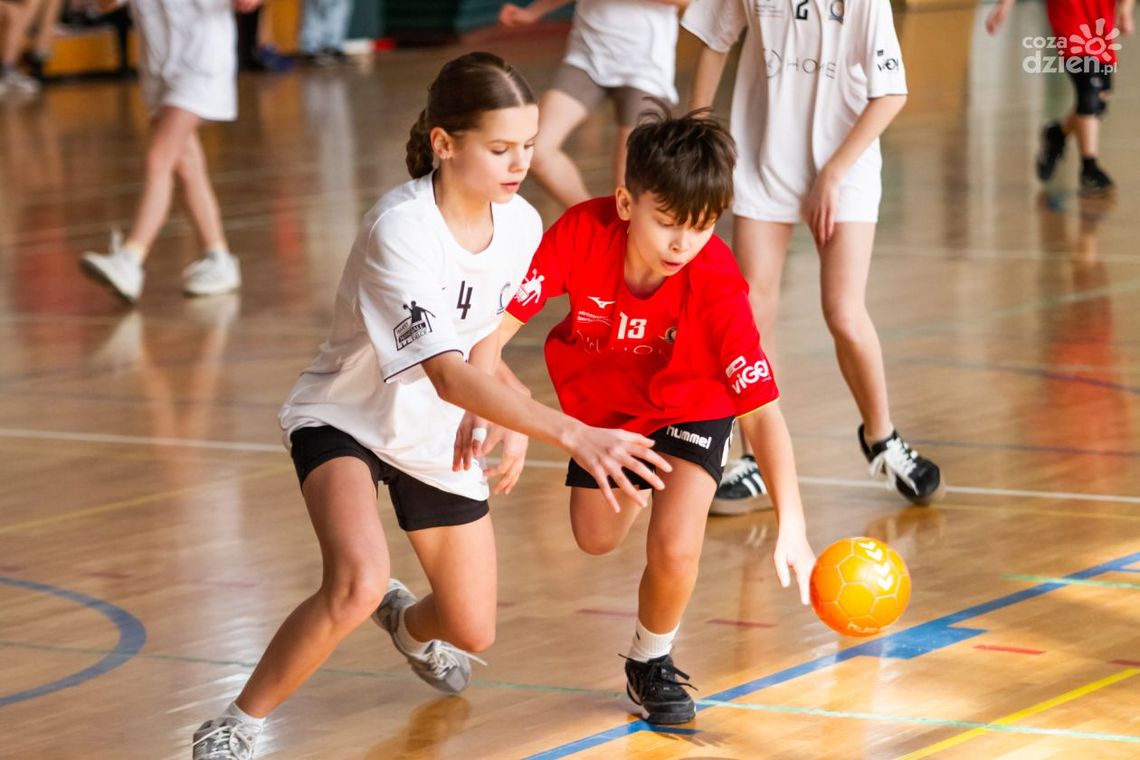 Debiut szczypiornistek z Masłowa w Małej Lidze Piłki Ręcznej Debiut szczypiornistek z Masłowa w Małej Lidze Piłki Ręcznej