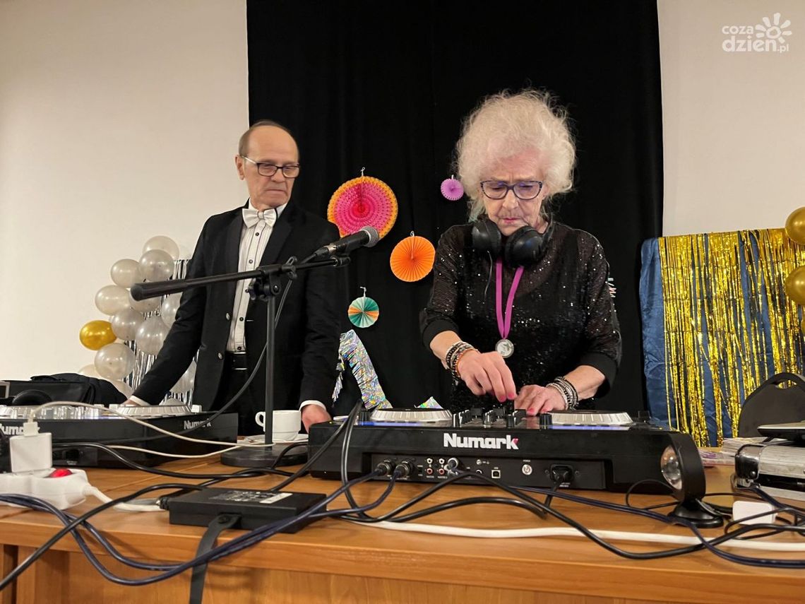 DJ Wika poprowadzi potańcówkę dla seniorów ze Starachowic DJ Wika poprowadzi potańcówkę dla seniorów ze Starachowic