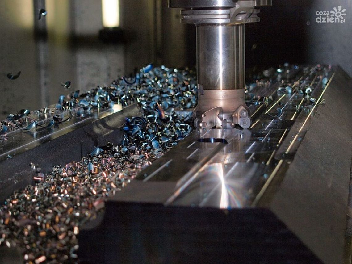 Do czego wykorzystuje się stal narzędziową?