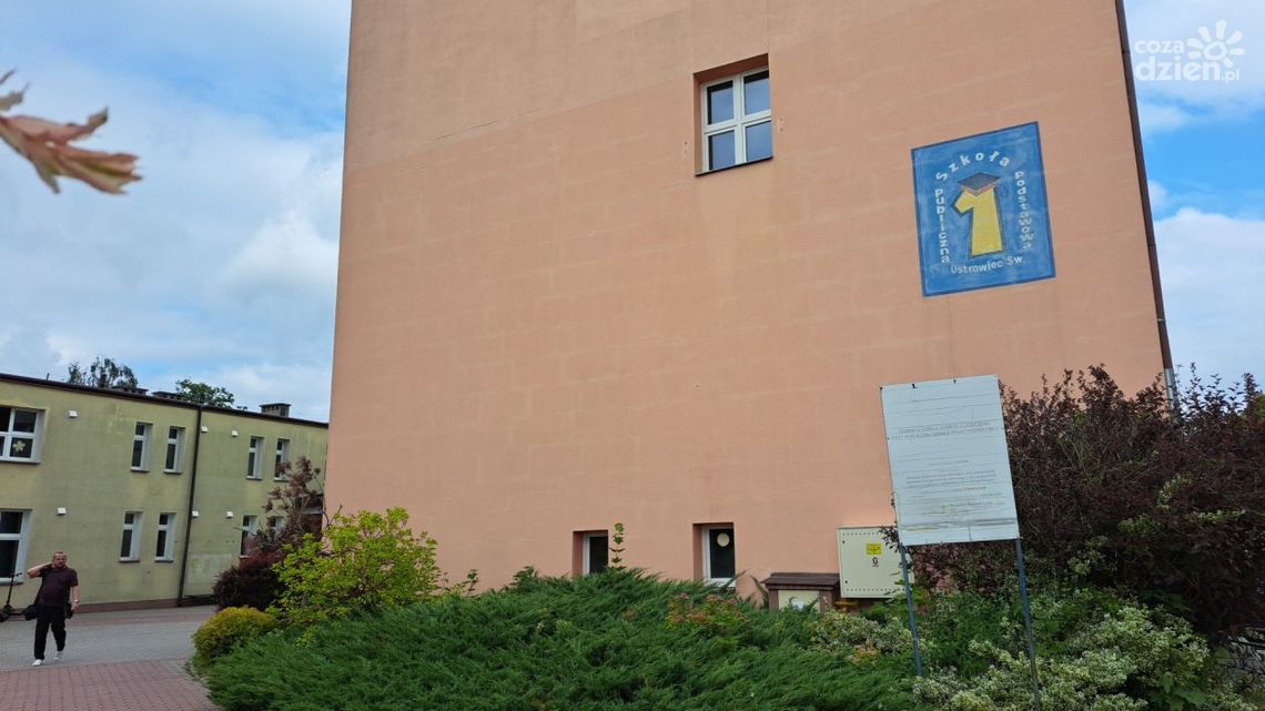 Do ostrowieckich szkół wkroczyli fachowcy od remontów Do ostrowieckich szkół wkroczyli fachowcy od remontów