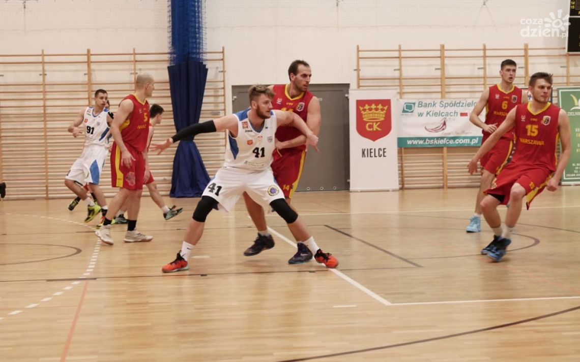 Do trzech razy sztuka. Koszykarze UJK Kielce będą walczyć o pierwsze zwycięstwo Do trzech razy sztuka. Koszykarze UJK Kielce będą walczyć o pierwsze zwycięstwo