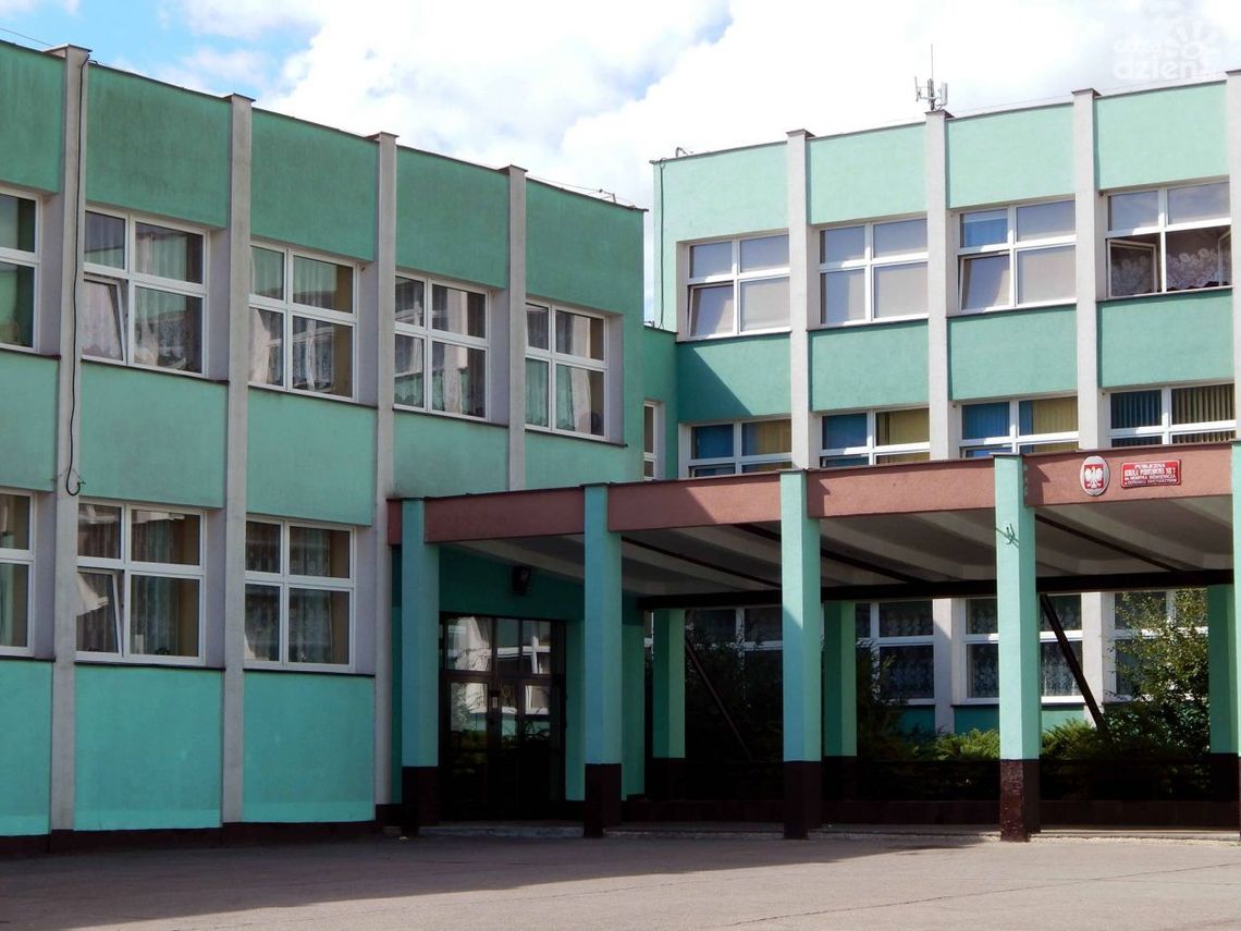 Dofinansowanie na modernizację sal gimnastycznych w ostrowieckich szkołach