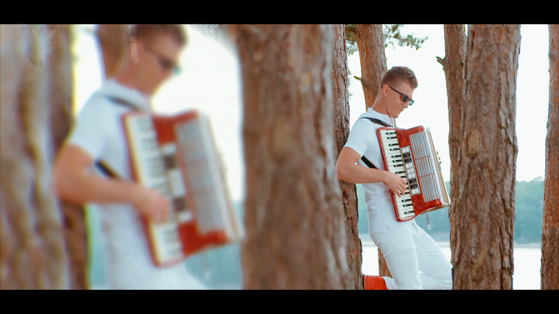 Dominik Feldman: Piosenka "W najlepsze" to starannie wypracowana piosenka, która niesie pozytywną energię w tym trudnym czasie Dominik Feldman: Piosenka "W najlepsze" to starannie wypracowana piosenka, która niesie pozytywną energię w tym trudnym czasie