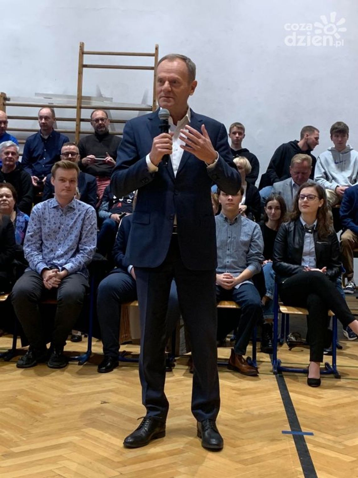 Donald Tusk w Sandomierzu: Kaczyński oddaj kasę! Donald Tusk w Sandomierzu: Kaczyński oddaj kasę!