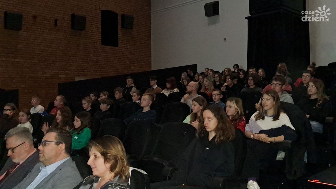 Dotacje dla organizacji pozarządowych promujących edukację Dotacje dla organizacji pozarządowych promujących edukację