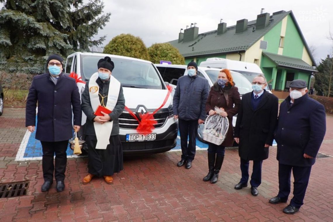 DPS w Sobowie z nowym samochodem DPS w Sobowie z nowym samochodem