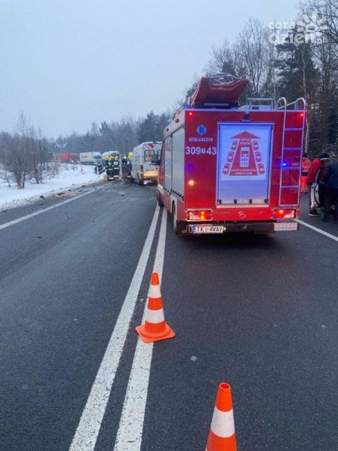 Droga zablokowana- karambol w miejscowości Przyjmo na trasie DK74