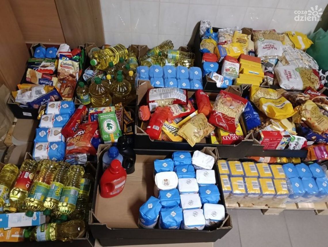 Duży sukces świątecznej zbiórki w Piekoszowie. Aż 832 kilogramy darów Duży sukces świątecznej zbiórki w Piekoszowie. Aż 832 kilogramy darów