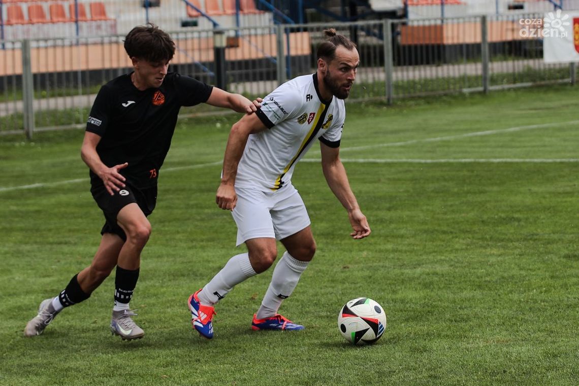 Dwa sparingi KSZO z Naprzodem Jędrzejów Dwa sparingi KSZO z Naprzodem Jędrzejów