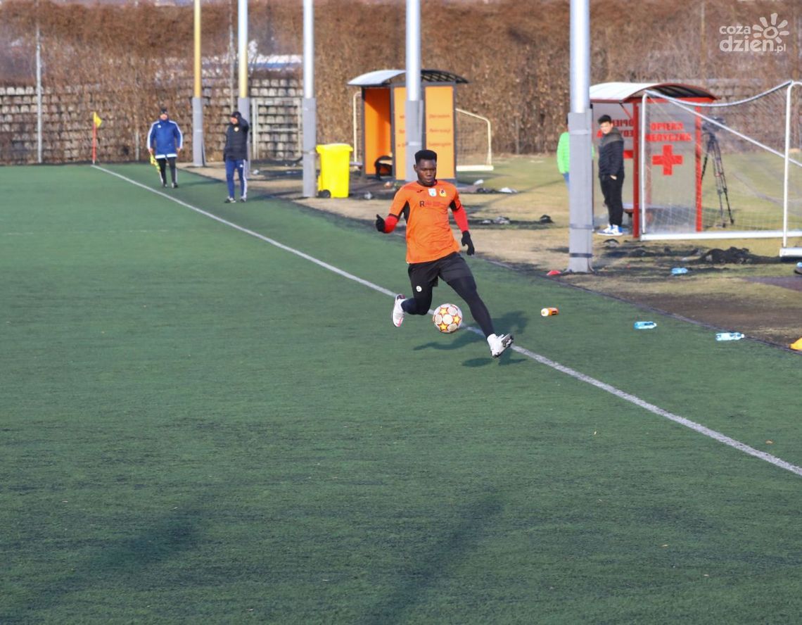 Dwa sparingi piłkarzy KSZO - bramka Kolumbijczyka