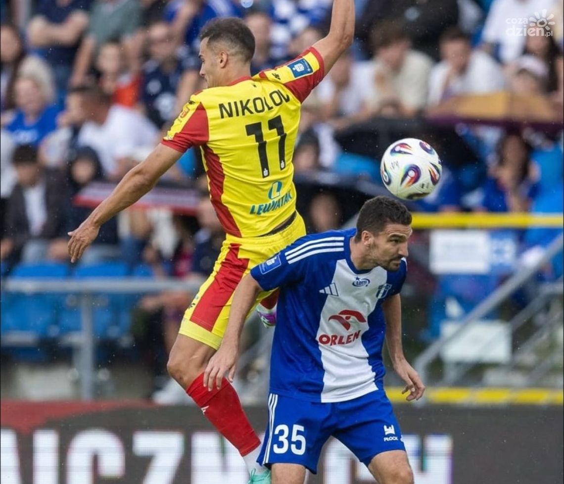 Dwie czerwone kartki i dwie bramki. Korona przegrywa na starcie z Wisłą Płock Dwie czerwone kartki i dwie bramki. Korona przegrywa na starcie z Wisłą Płock