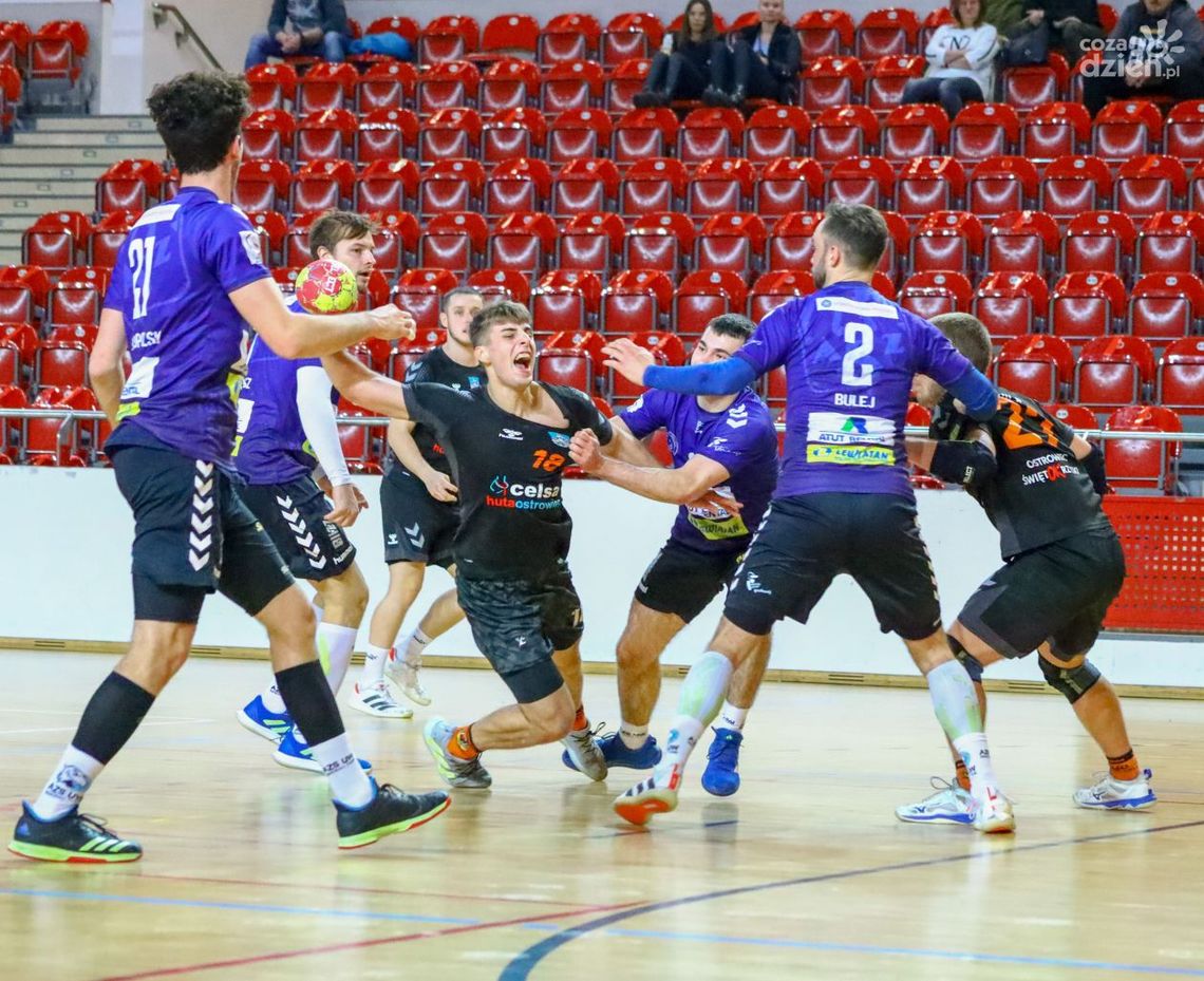 Dwie sparingowe porażki szczypiornistów KSZO Dwie sparingowe porażki szczypiornistów KSZO