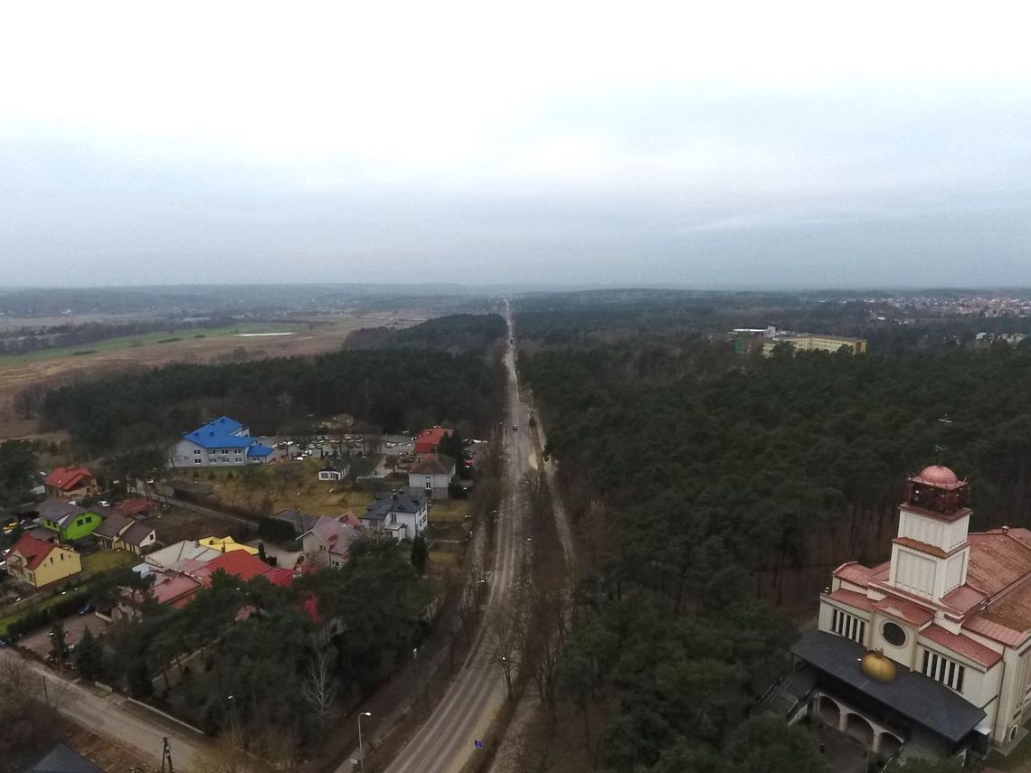 Dwie ważne drogi w powiecie ostrowieckim doczekają się remontu