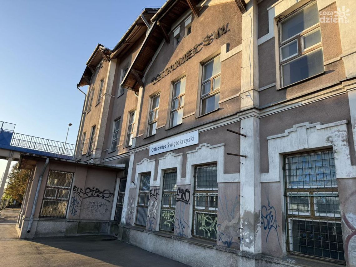 Dworzec PKP w Ostrowcu Świętokrzyskim zostanie wyremontowany Dworzec PKP w Ostrowcu Świętokrzyskim zostanie wyremontowany