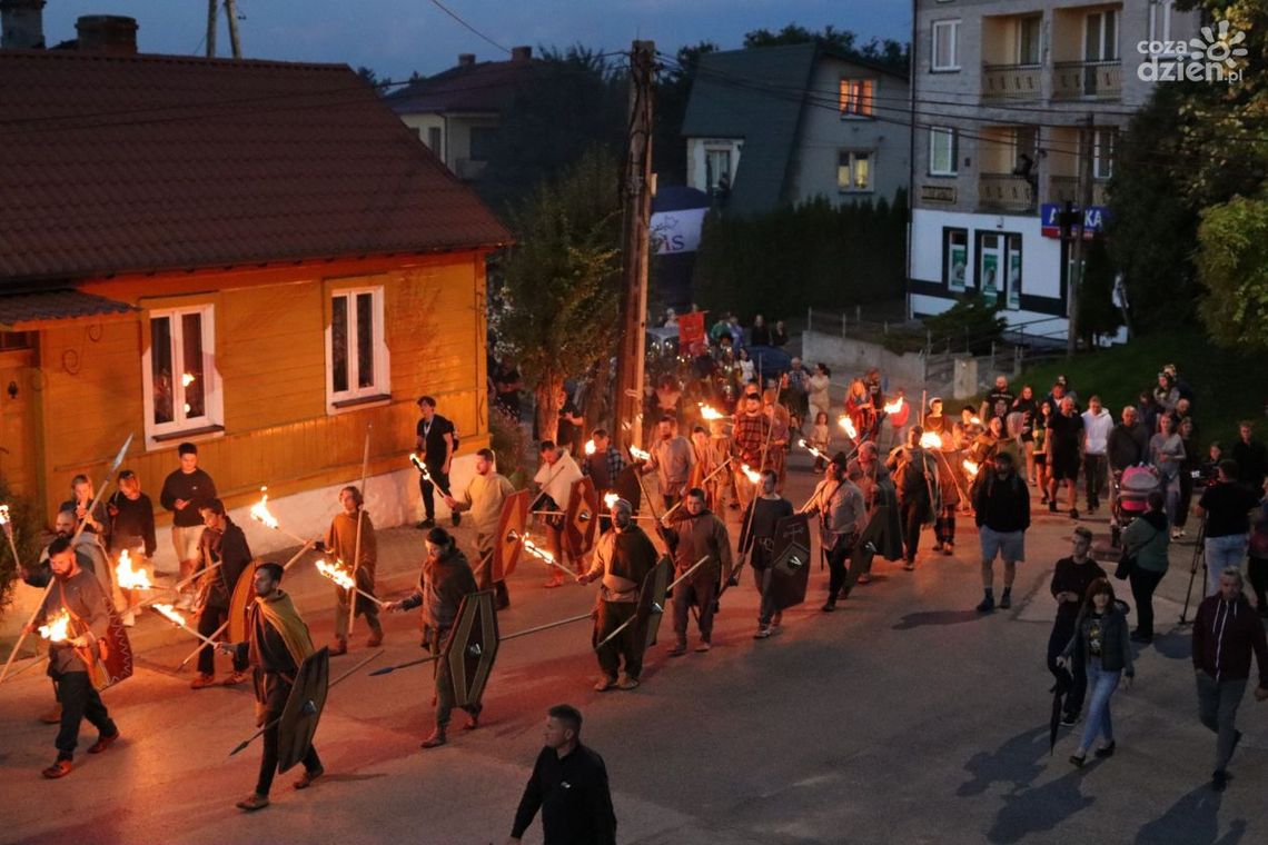 Dymarki w Nowej Słupi zapłoną po raz 56. Dymarki w Nowej Słupi zapłoną po raz 56.