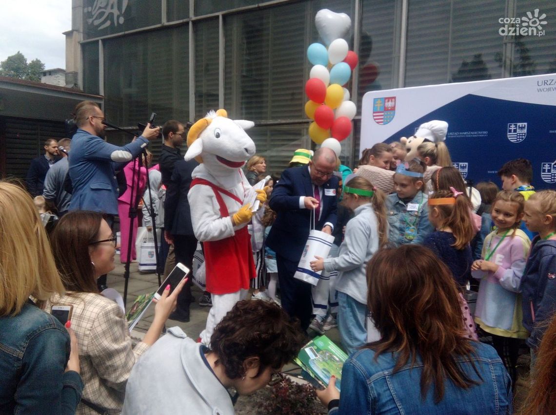 Dzień Dziecka przy Urzędzie Marszałkowskim w Kielcach Dzień Dziecka przy Urzędzie Marszałkowskim w Kielcach