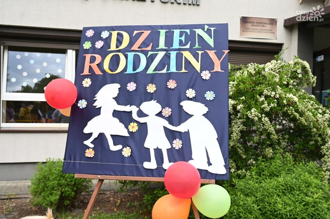 Dzień Dziecka w Ostrowieckim Promyku Dzień Dziecka w Ostrowieckim Promyku