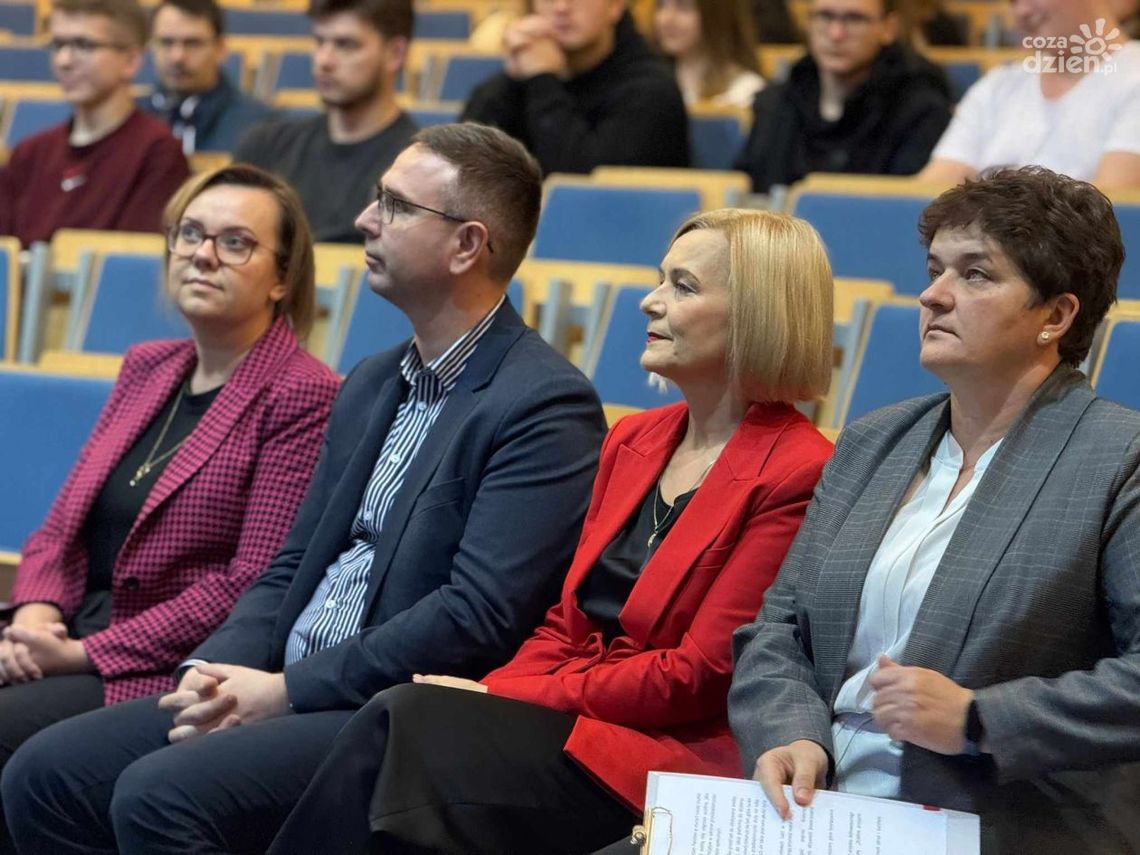 Dzień Ekonomii Społecznej na Politechnice Świętokrzyskiej. "Nie chodzi o zysk, ale o drugiego człowieka" Dzień Ekonomii Społecznej na Politechnice Świętokrzyskiej. "Nie chodzi o zysk, ale o drugiego człowieka"