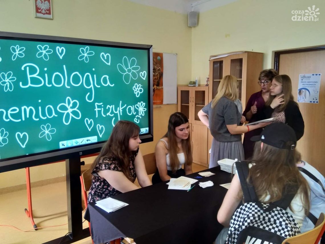 Dzień otwarty w Katolickim LO w Ostrowcu Św. (foto) Dzień otwarty w Katolickim LO w Ostrowcu Św. (foto)