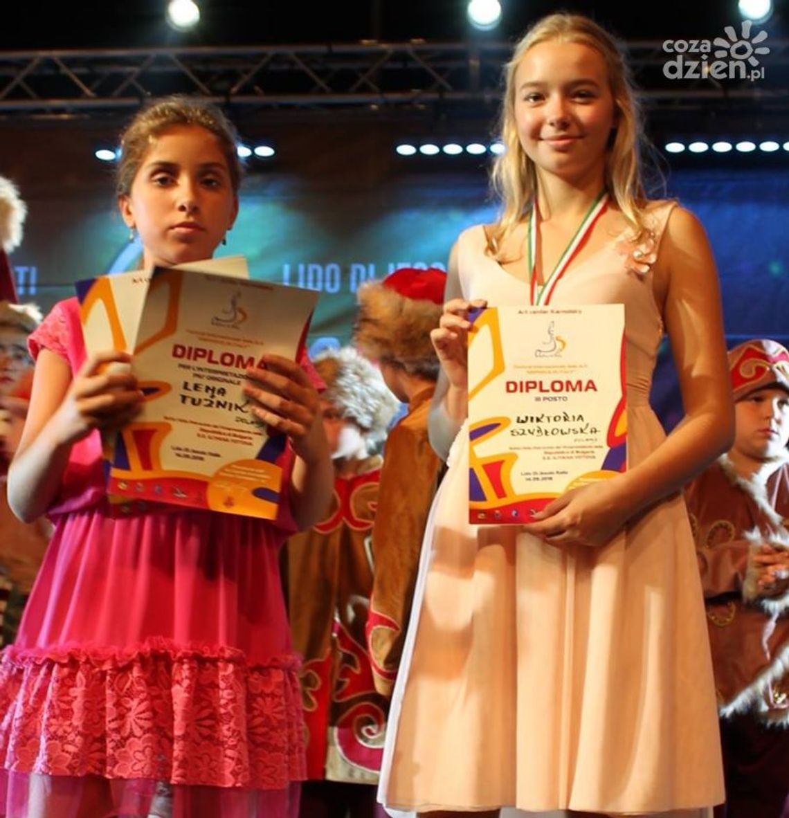 Dziewczyny ze STARACHOWIC rozbiły bank! Dziewczyny ze STARACHOWIC rozbiły bank!