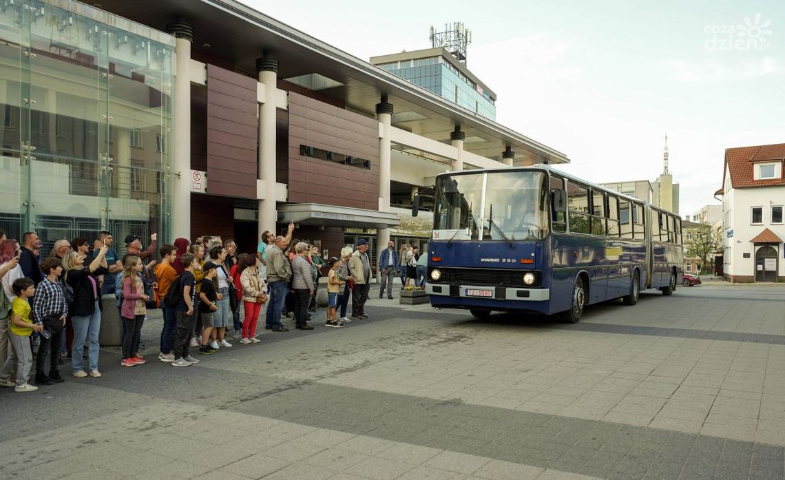 Dzisiaj Europejska Noc Muzeów. Częstsze kursy autobusów i zabytkowy Ikarus Dzisiaj Europejska Noc Muzeów. Częstsze kursy autobusów i zabytkowy Ikarus