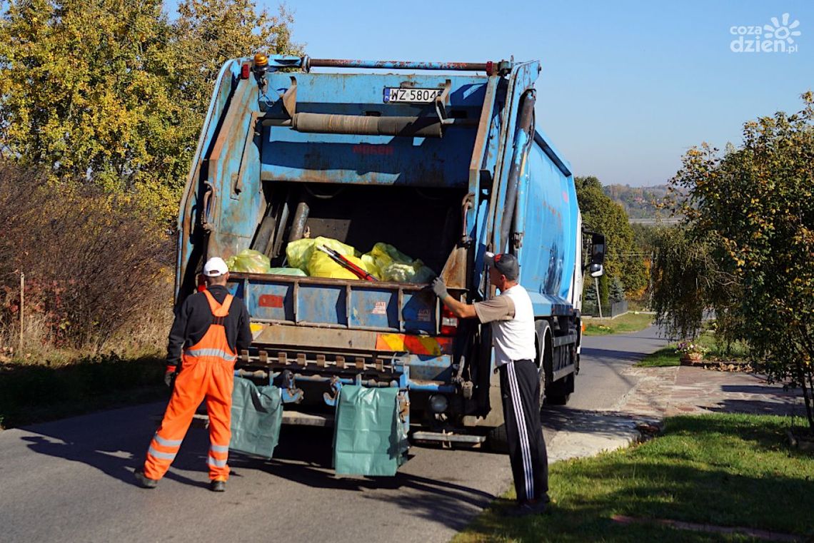 Ekologiczny Związek Gmin Dorzecza Koprzywianki podnosi ceny za odbiór śmieci Ekologiczny Związek Gmin Dorzecza Koprzywianki podnosi ceny za odbiór śmieci