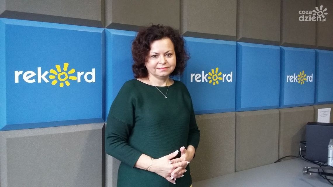 Ewa Malec: Na "Polskim Ładzie" najmniej
zarabiający nauczyciele, nic nie zyskują Ewa Malec: Na "Polskim Ładzie" najmniej
zarabiający nauczyciele, nic nie zyskują