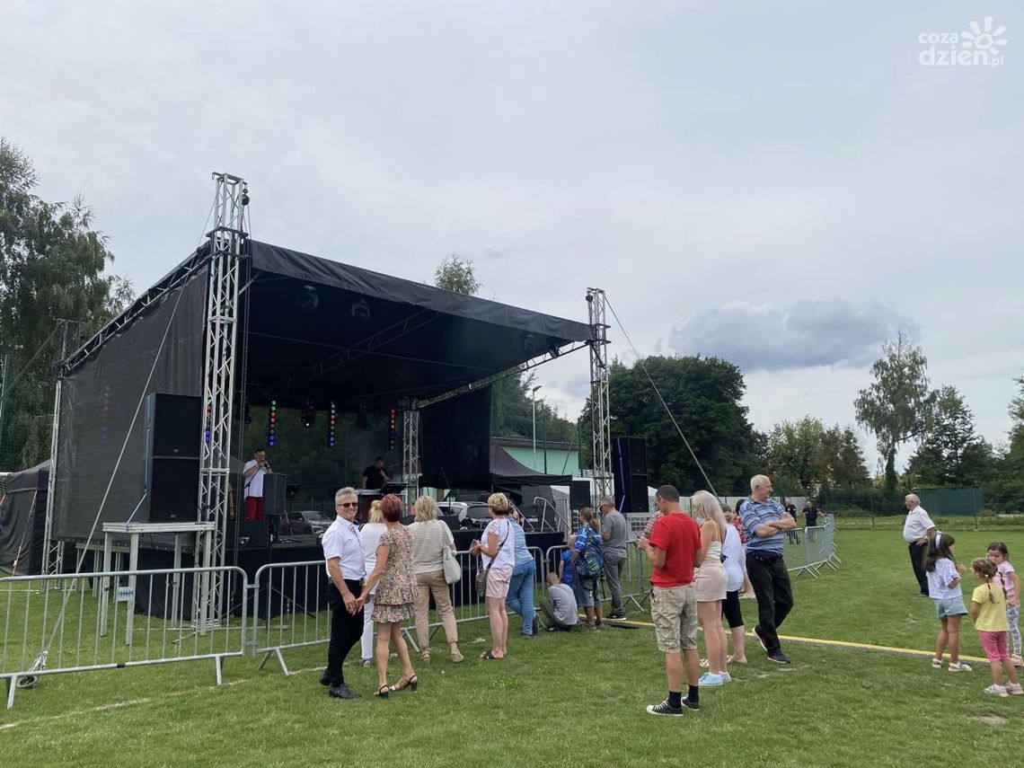 "Festiwal z przytupem" w Gminie Sadowie "Festiwal z przytupem" w Gminie Sadowie