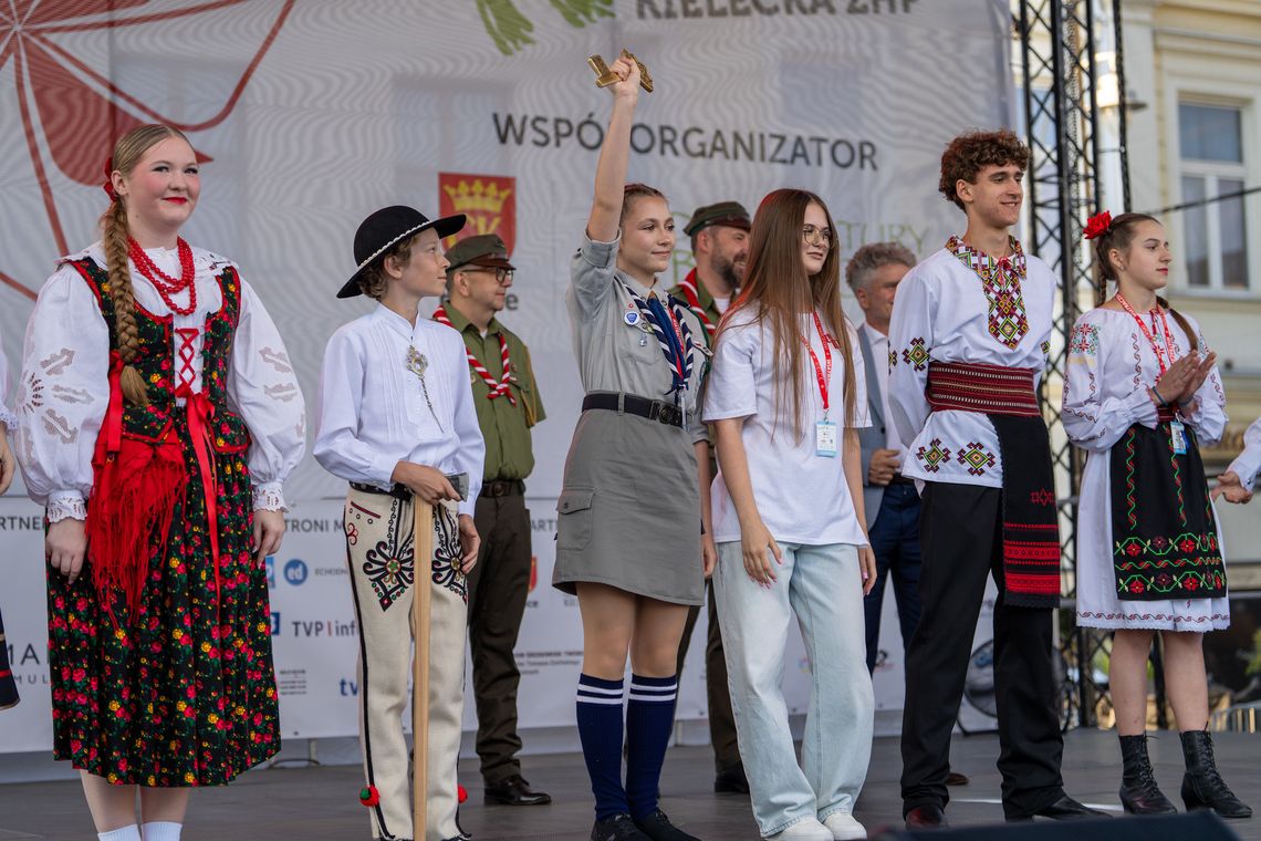 Festiwalowe Kielce tętnią muzyką. Za uczestnikami barwny korowód, koncerty i intensywne warsztaty Festiwalowe Kielce tętnią muzyką. Za uczestnikami barwny korowód, koncerty i intensywne warsztaty
