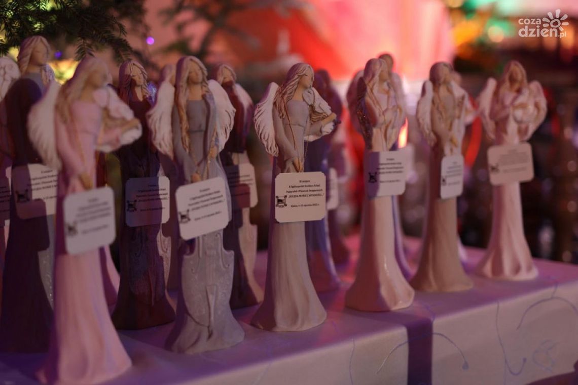 Finał XI Ogólnopolskiego Konkursu Kolęd, Pastorałek i Piosenek Świątecznych "Kolęda płynie z wysokości" Finał XI Ogólnopolskiego Konkursu Kolęd, Pastorałek i Piosenek Świątecznych "Kolęda płynie z wysokości"