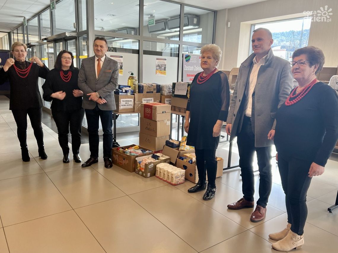 Finał zbiórki Starostwa Powiatowego w Kielcach Finał zbiórki Starostwa Powiatowego w Kielcach