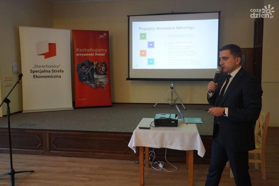 Forum Biznesu i Przedsiębiorczości we Włoszczowie (Zdjęcia) Forum Biznesu i Przedsiębiorczości we Włoszczowie (Zdjęcia)