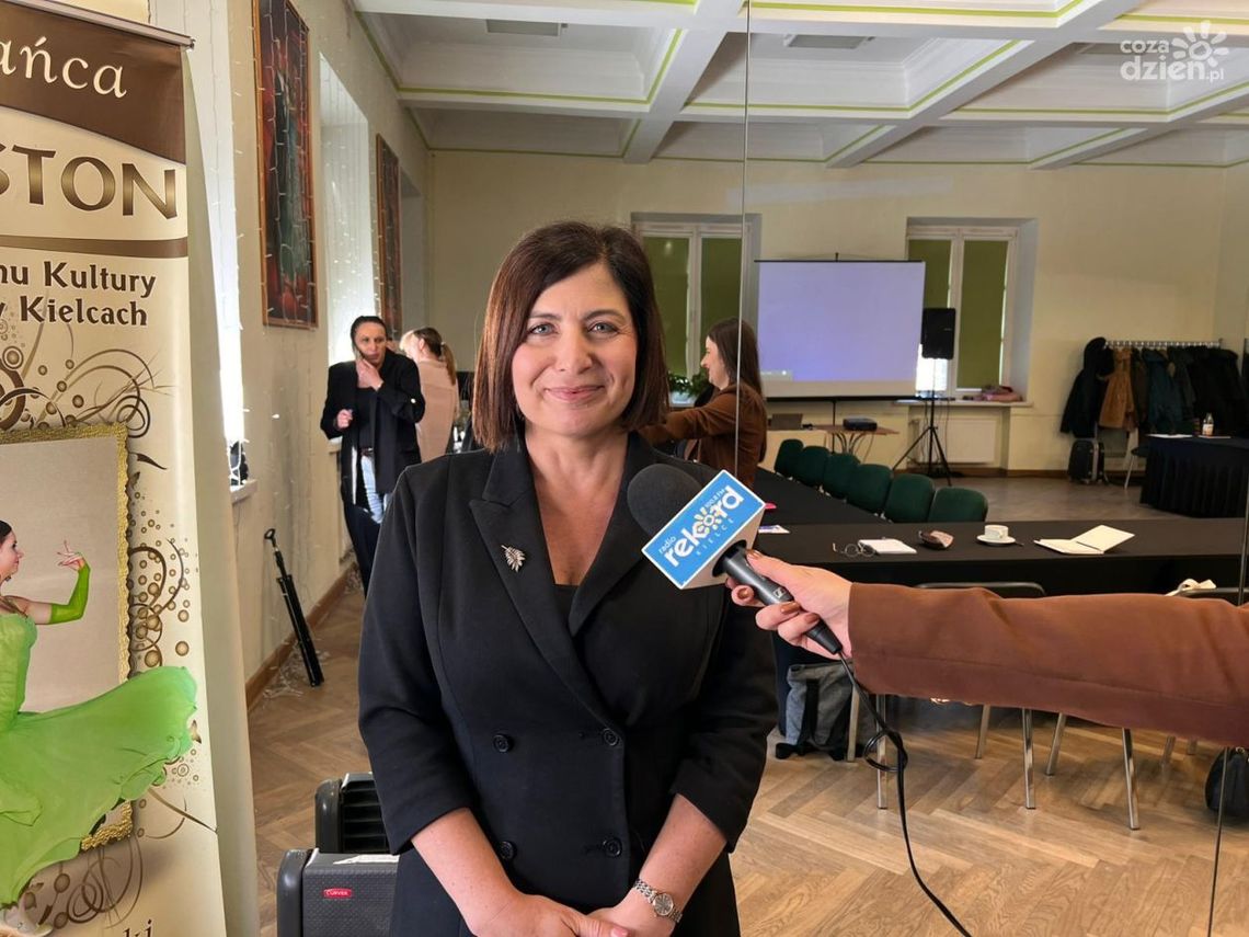 Forum Dyrektorów Instytucji Kultury Województwa Świętokrzyskiego – wspólna przestrzeń wiedzy i wsparcia Forum Dyrektorów Instytucji Kultury Województwa Świętokrzyskiego – wspólna przestrzeń wiedzy i wsparcia