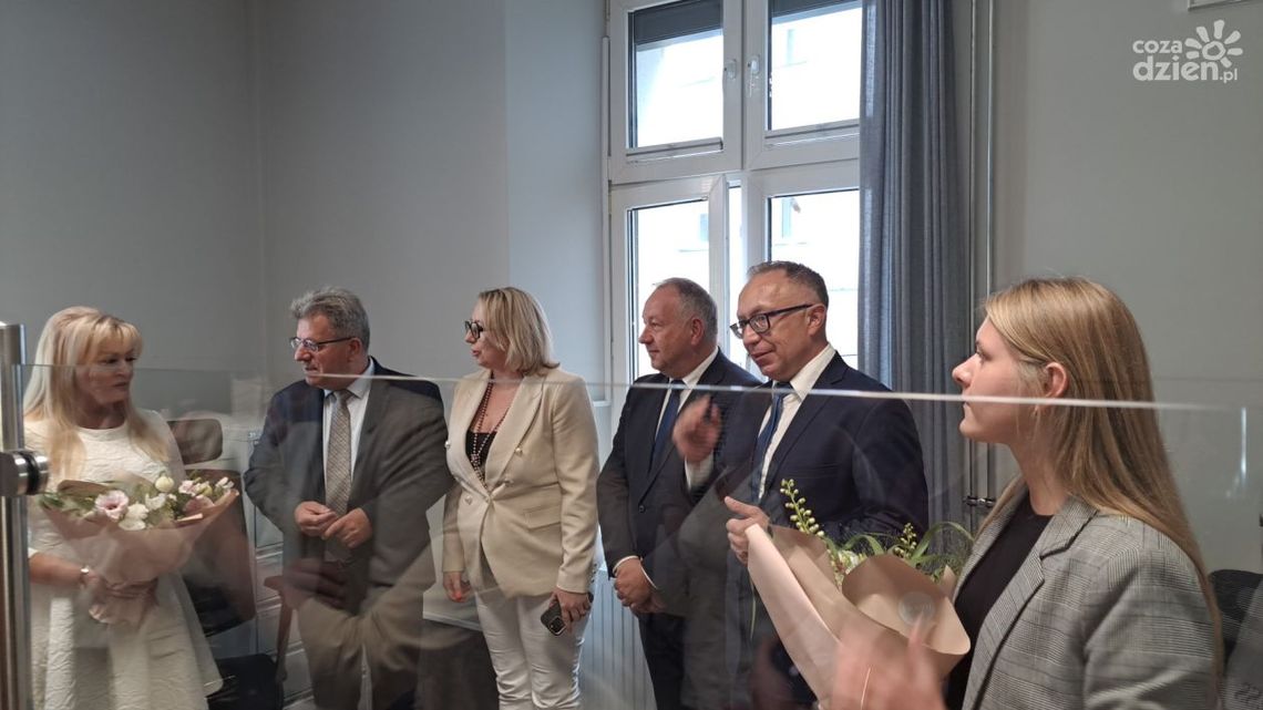 Frekwencyjny sukces punktu paszportowego w Ostrowcu Frekwencyjny sukces punktu paszportowego w Ostrowcu