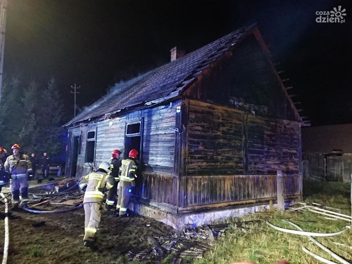 Gasili pożary, ratowali ludzi, pomagali w trudnych sytuacjach- strażacy z powiatu ostrowieckiego podsumowali swoją pracę  