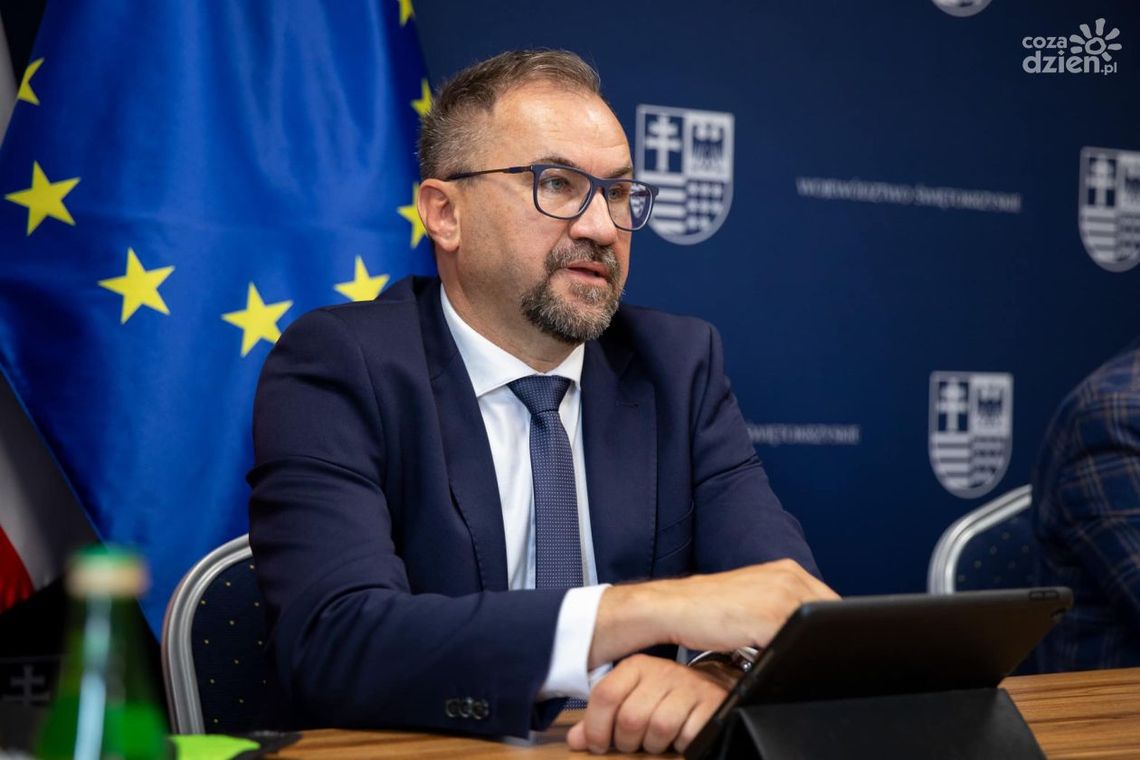 Gerard Pedrycz odpowiada na pozew Renaty Janik: 'Nie dam się zastraszyć' Gerard Pedrycz odpowiada na pozew Renaty Janik: 'Nie dam się zastraszyć'