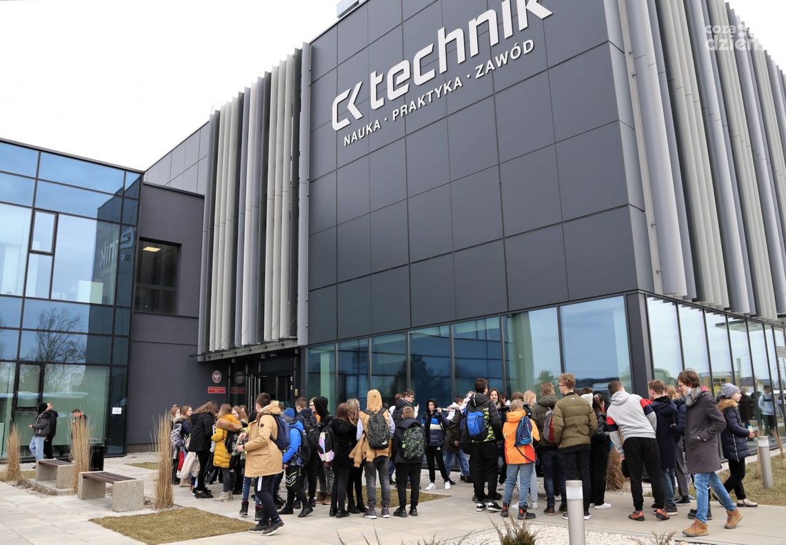 Giełda Szkół w Centrum Kształcenia Zawodowego i Ustawicznego Giełda Szkół w Centrum Kształcenia Zawodowego i Ustawicznego