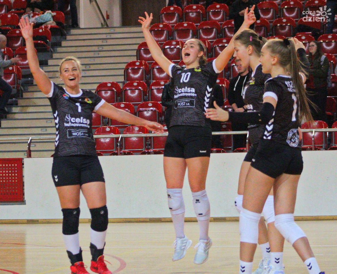 Gładka wygrana siatkarek KSZO SMS