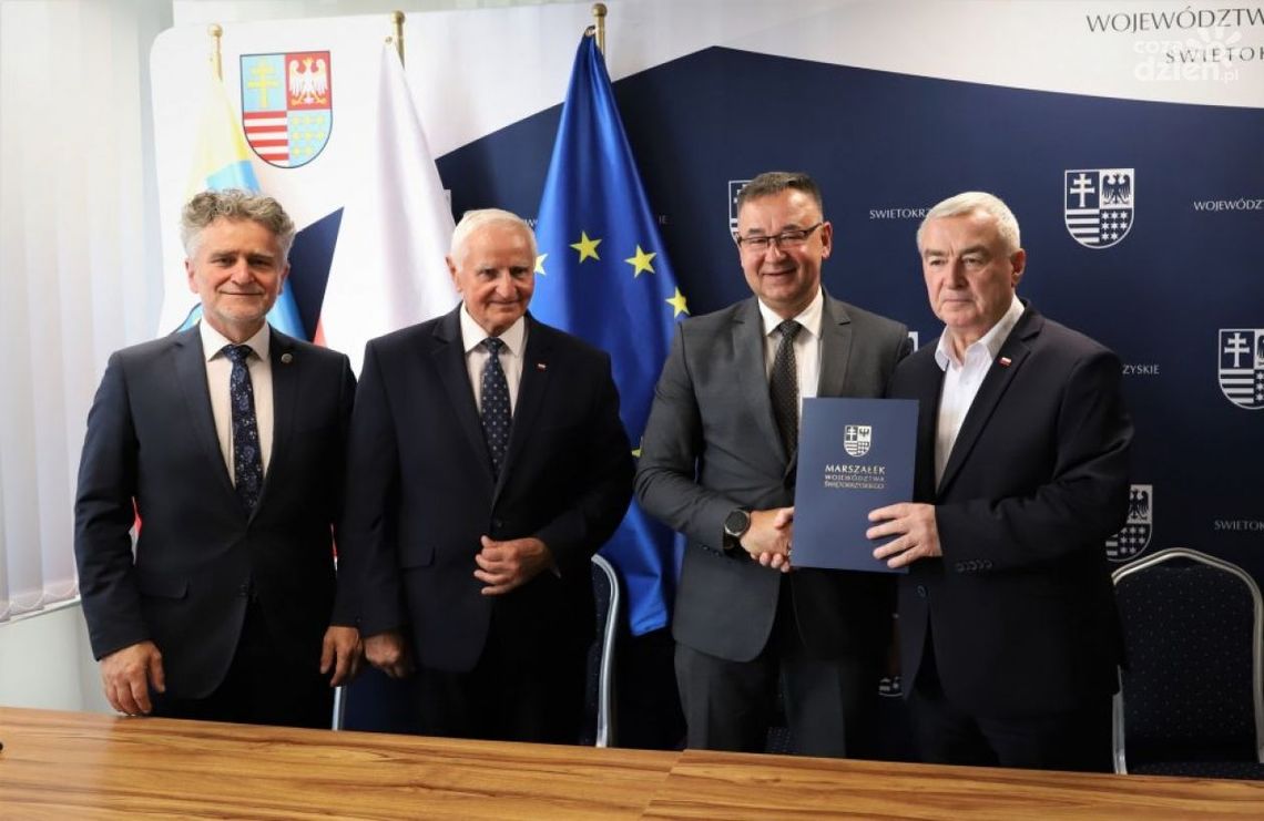 Gmina Bieliny z dotacją na wyposażenie świetlicy w Makoszynie Gmina Bieliny z dotacją na wyposażenie świetlicy w Makoszynie