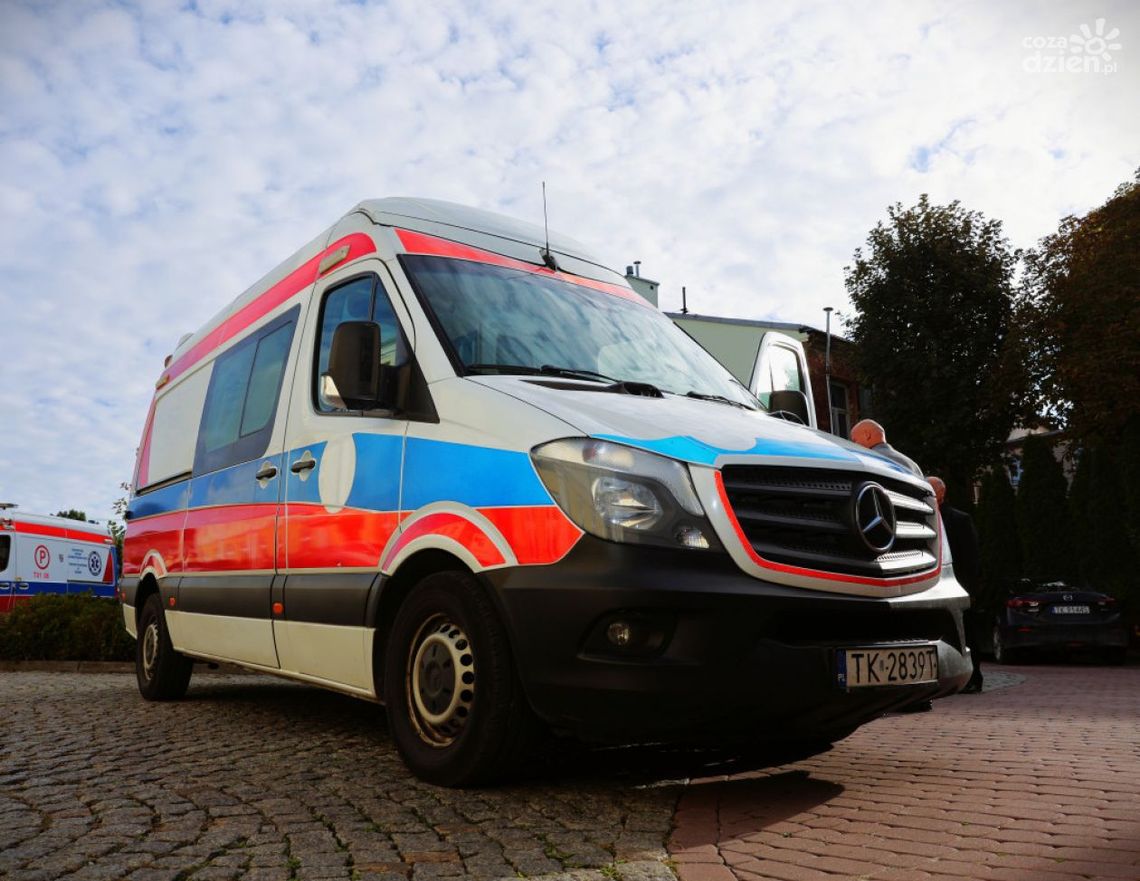 Gmina Raków otrzymała ambulans