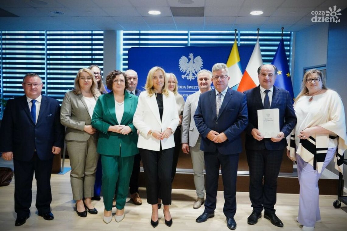 Gminy z rządowym dofinansowaniem Gminy z rządowym dofinansowaniem