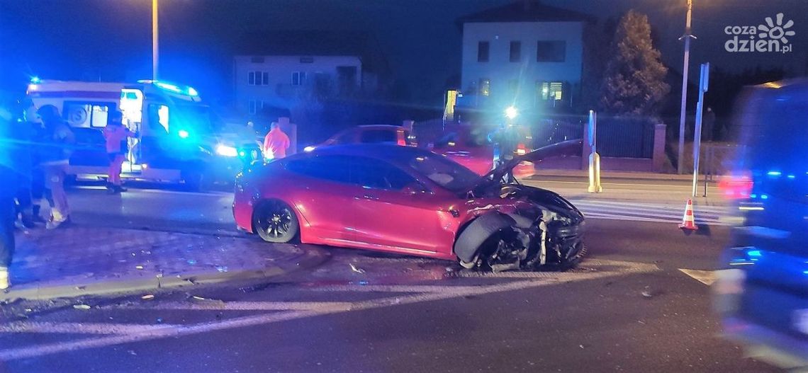 Górno: Zablokowana DK 74 Górno: Zablokowana DK 74