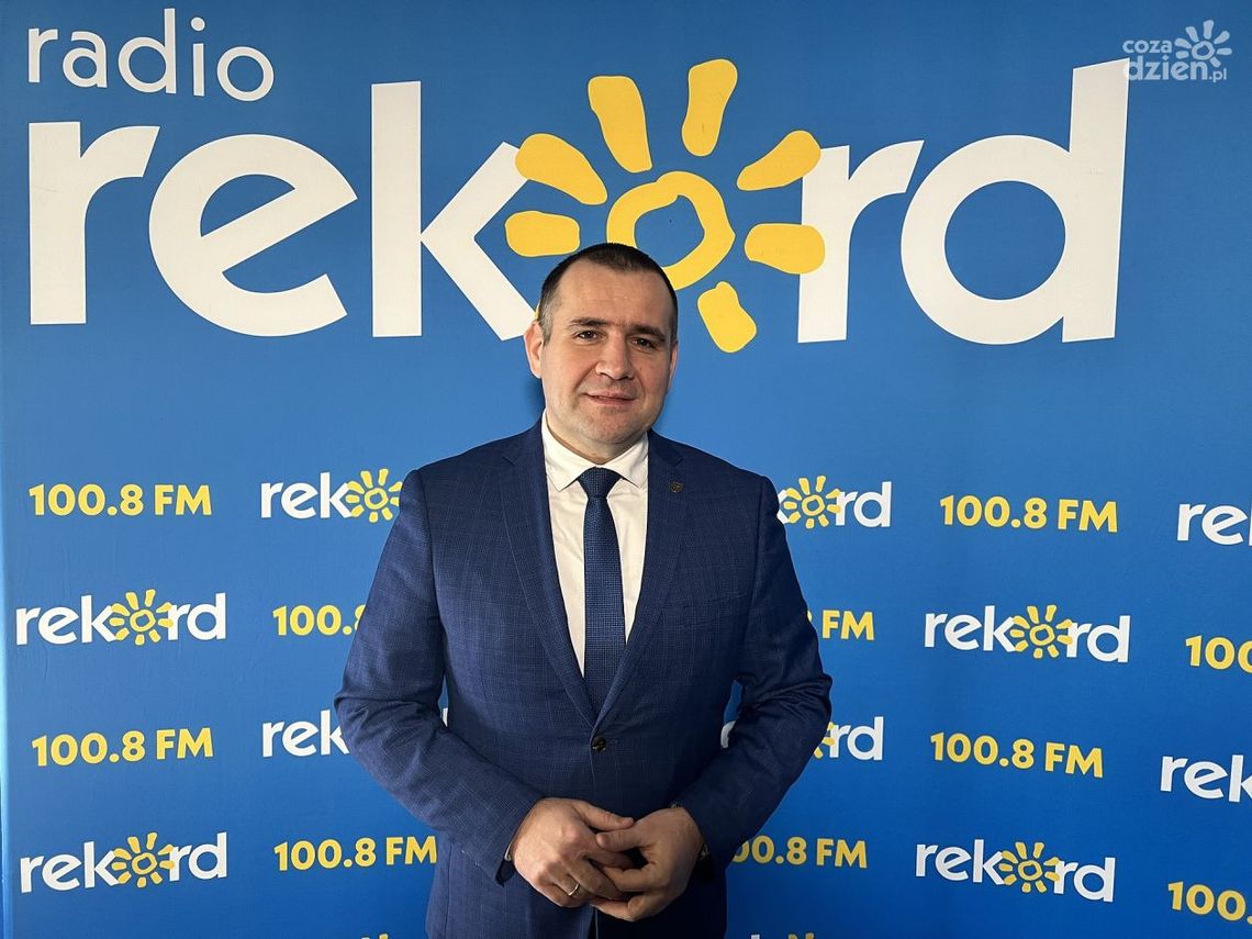 Gościem Porannej Rozmowy był Łukasz Gryń, wójt Gminy Nowiny. „Nie wszystko da się zrobić od razu, ale decyzje już zapadły”