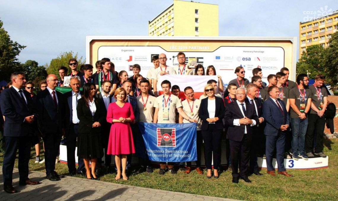 Gospodarze najwyżej na podium